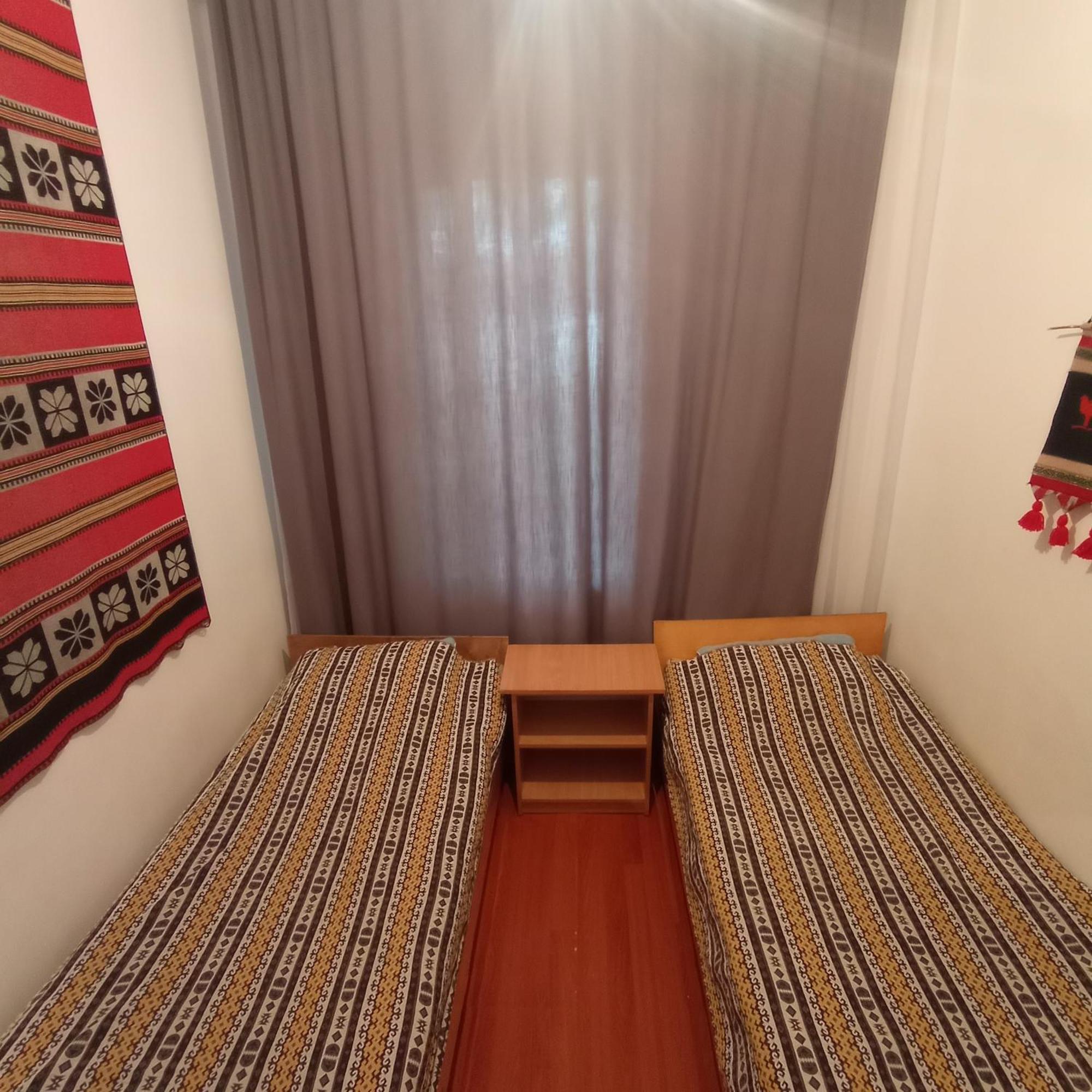 Kgb Home Hostel บิชเคก ภายนอก รูปภาพ