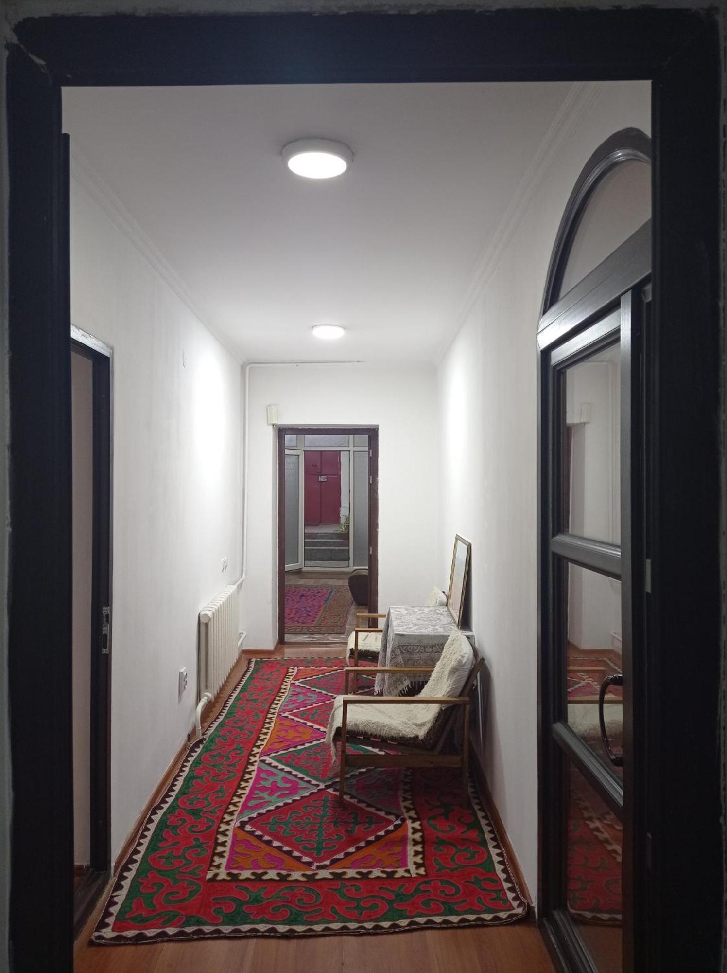 Kgb Home Hostel บิชเคก ภายนอก รูปภาพ