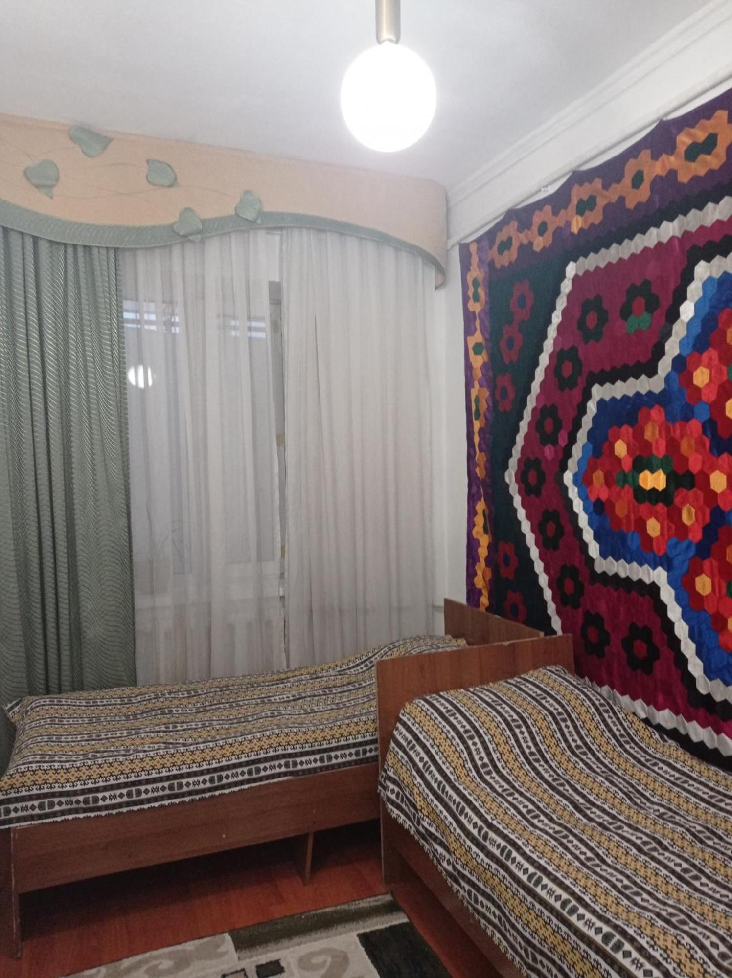 Kgb Home Hostel บิชเคก ภายนอก รูปภาพ