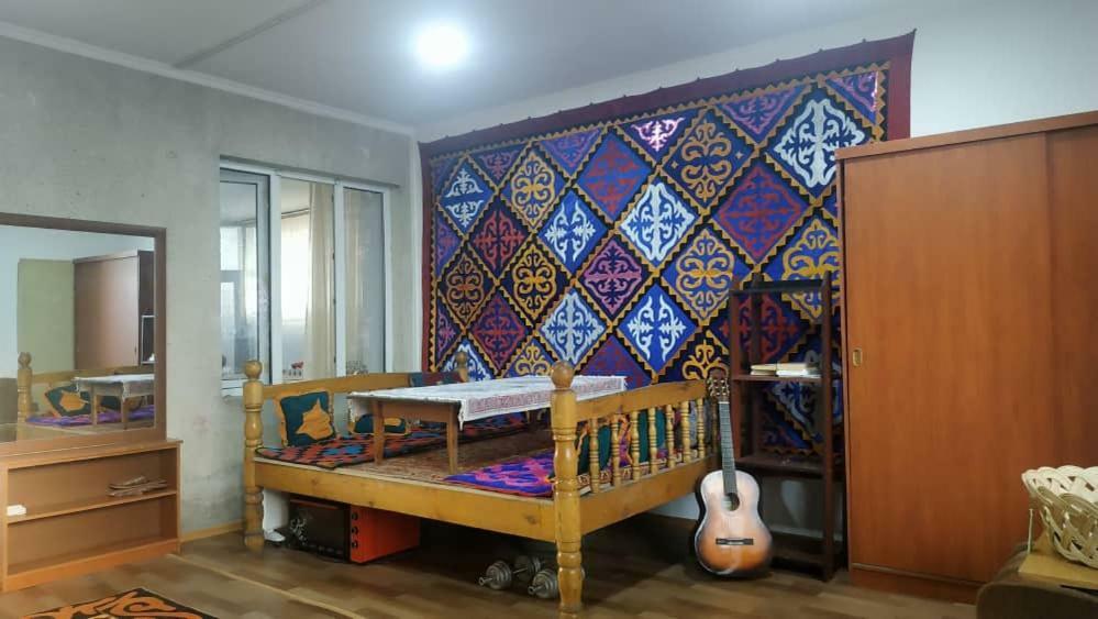 Kgb Home Hostel บิชเคก ภายนอก รูปภาพ